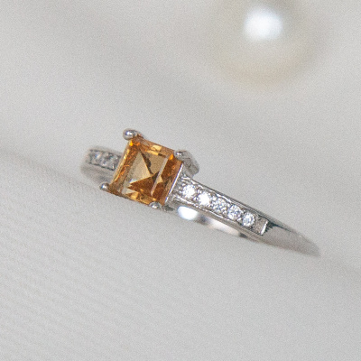 Серебряное кольцо с цитрином натуральным арт R29107K