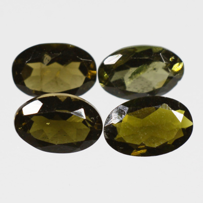 Камень зеленый Турмалин натуральный 1.55 карат арт. 22814