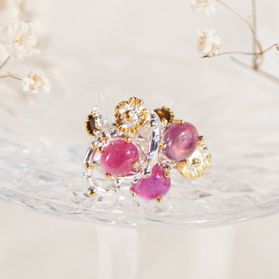 Серебряное кольцо с розовым рубином арт 40318