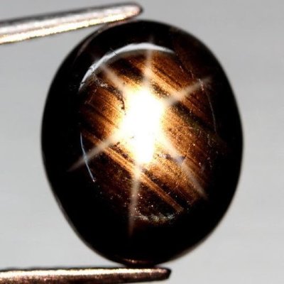  Камень звездчатый черный сапфир натуральный 7.07 карат арт. 12291