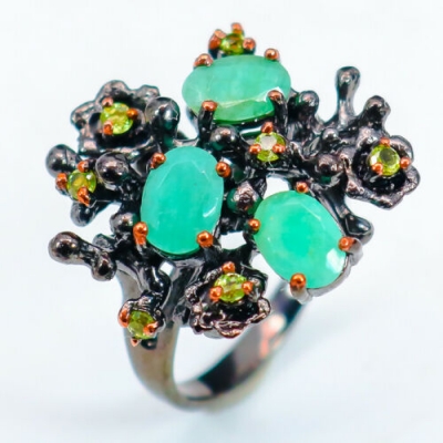 Серебряное кольцо с зеленым бериллом арт 28405