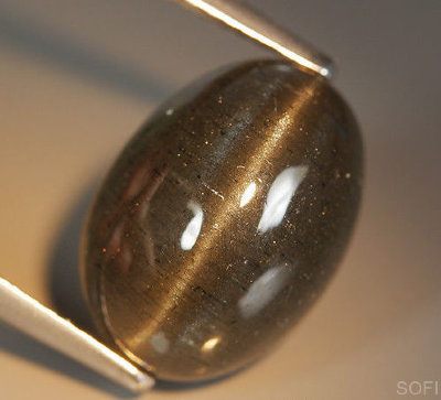  Камень Скаполит натуральный с эффектом кошачьего глаза 7.59 карат арт. 22121