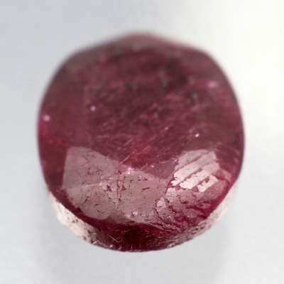 Камень розовый корунд натуральный 16.20 карат арт 14409