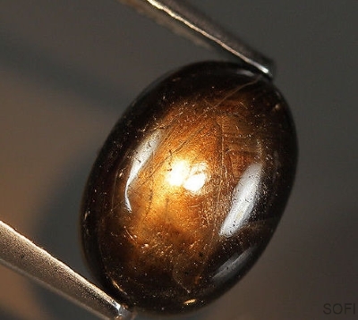  Камень звездчатый черный сапфир натуральный 3.77 карат арт 24409