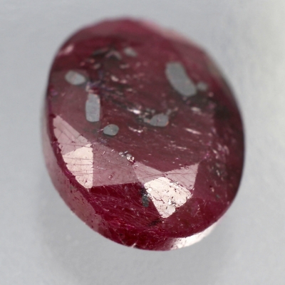 Камень розовый корунд натуральный 14.70 карат арт 3572